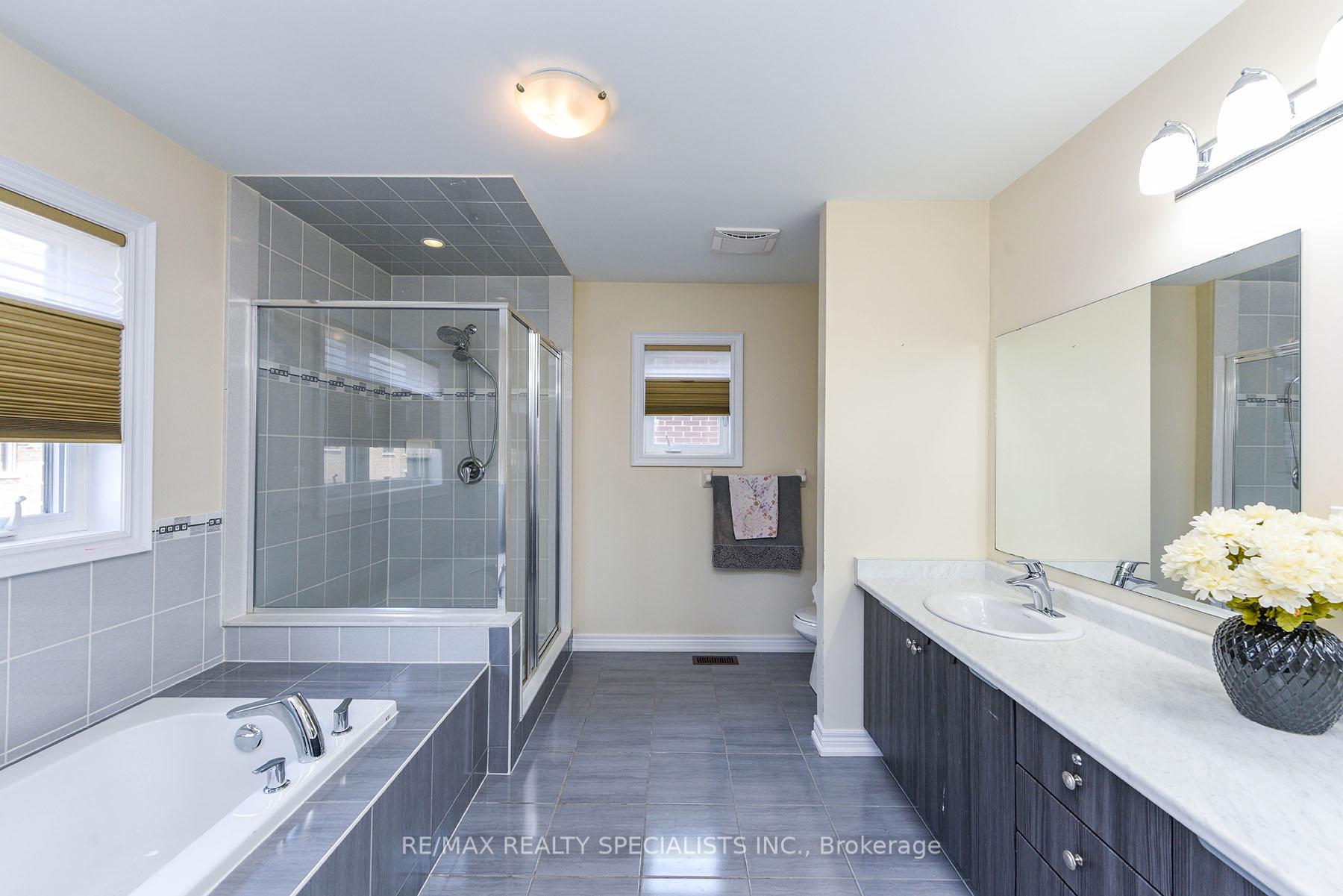Photo 29 of 27 Glacier Road, Brampton, Credit Valley — HOMEH