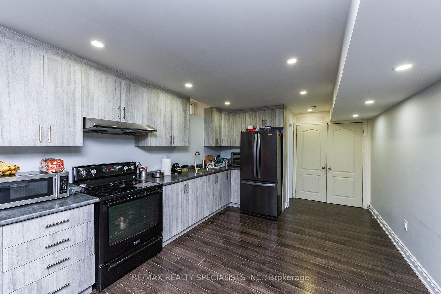Photo 43 of 27 Glacier Road, Brampton, Credit Valley — HOMEH