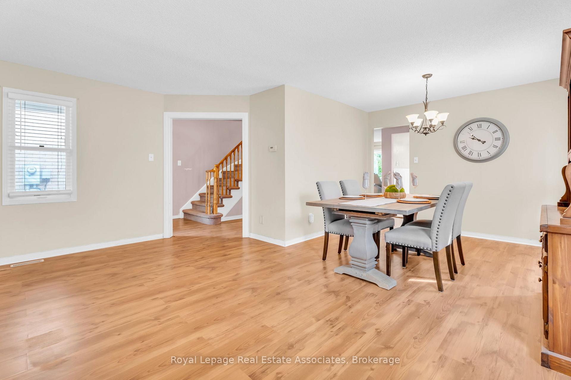 Photo 11 of 59 Cheviot Crescent, Brampton, Heart Lake East — HOMEH