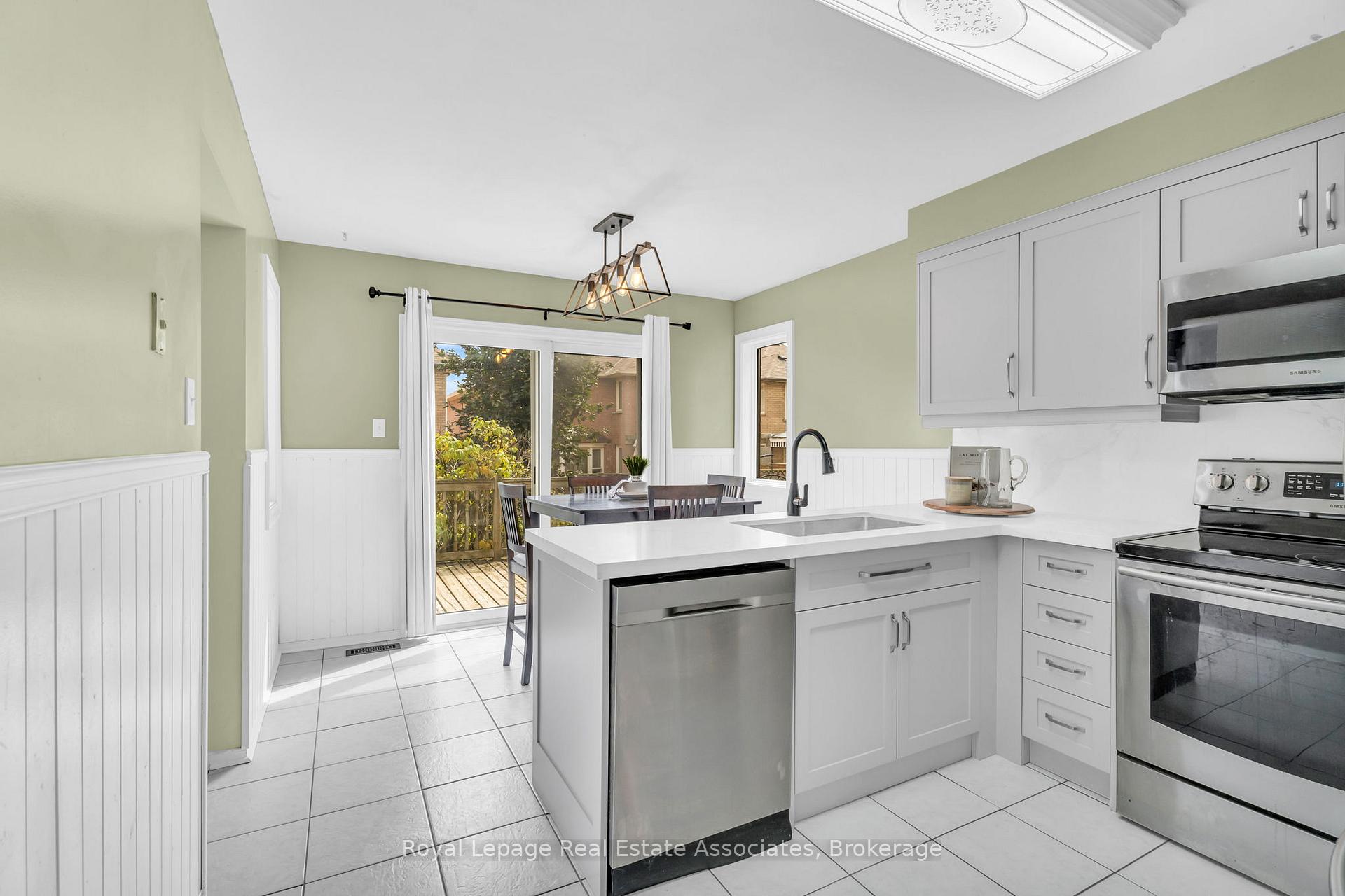 Photo 17 of 59 Cheviot Crescent, Brampton, Heart Lake East — HOMEH