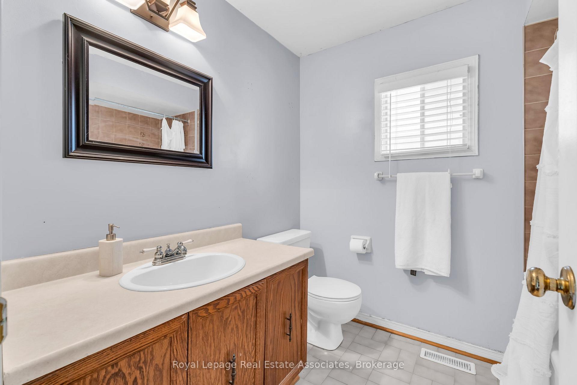 Photo 31 of 59 Cheviot Crescent, Brampton, Heart Lake East — HOMEH
