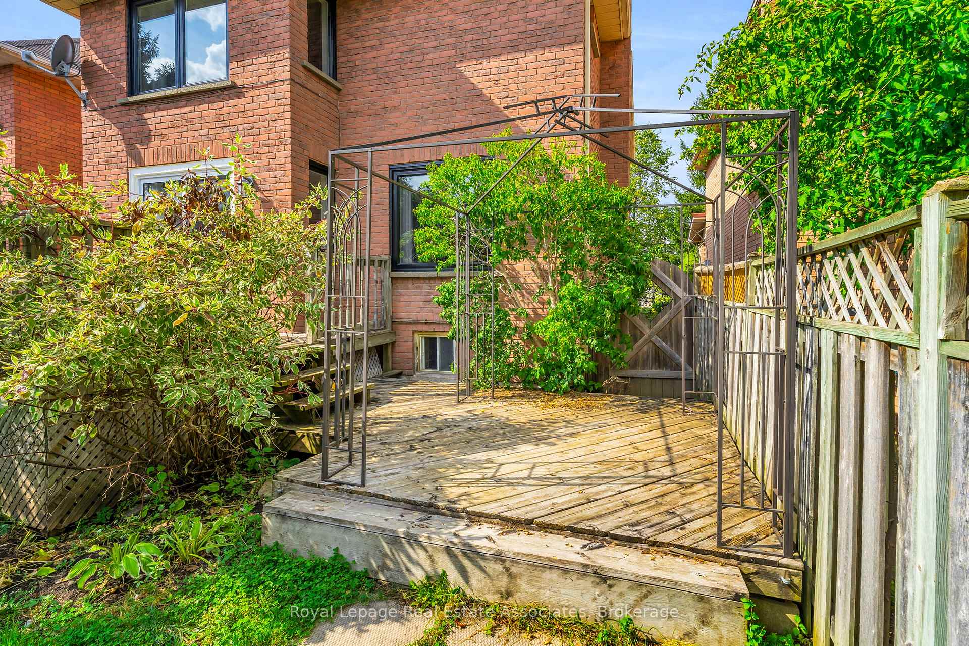 Photo 35 of 59 Cheviot Crescent, Brampton, Heart Lake East — HOMEH