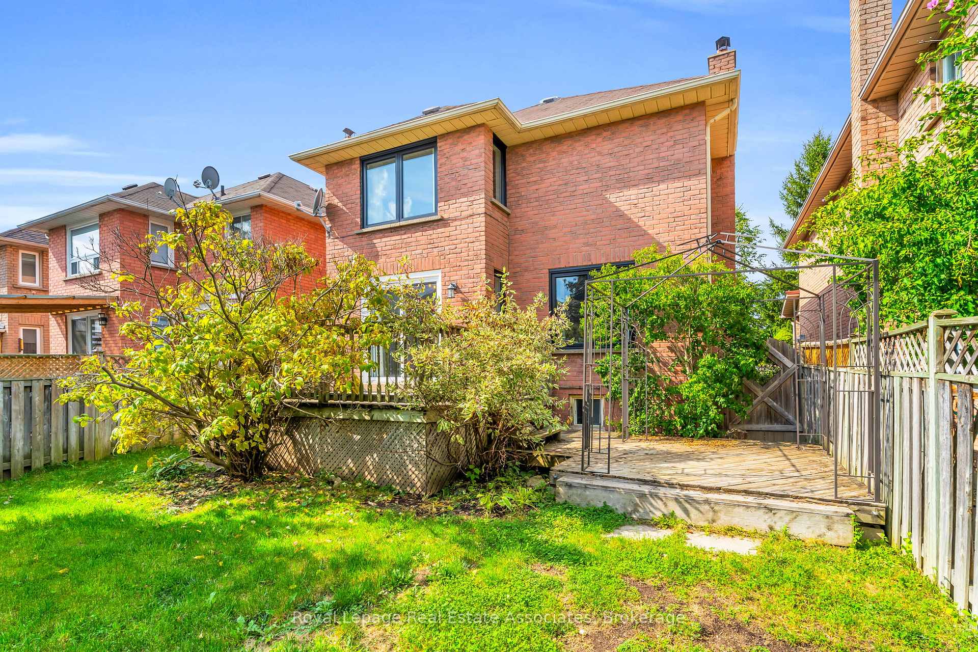 Photo 39 of 59 Cheviot Crescent, Brampton, Heart Lake East — HOMEH