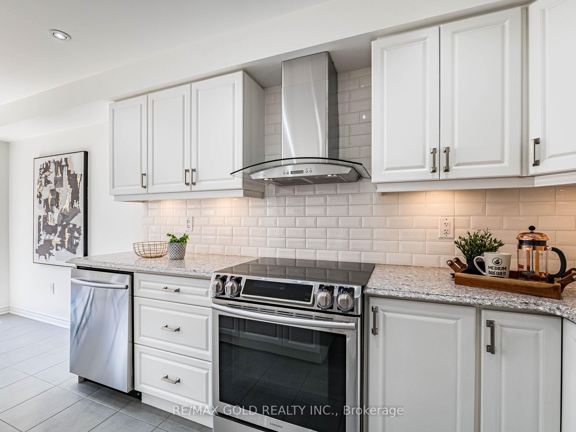 Photo 26 of 104 Thornbush Boulevard, Brampton, Northwest Brampton — HOMEH