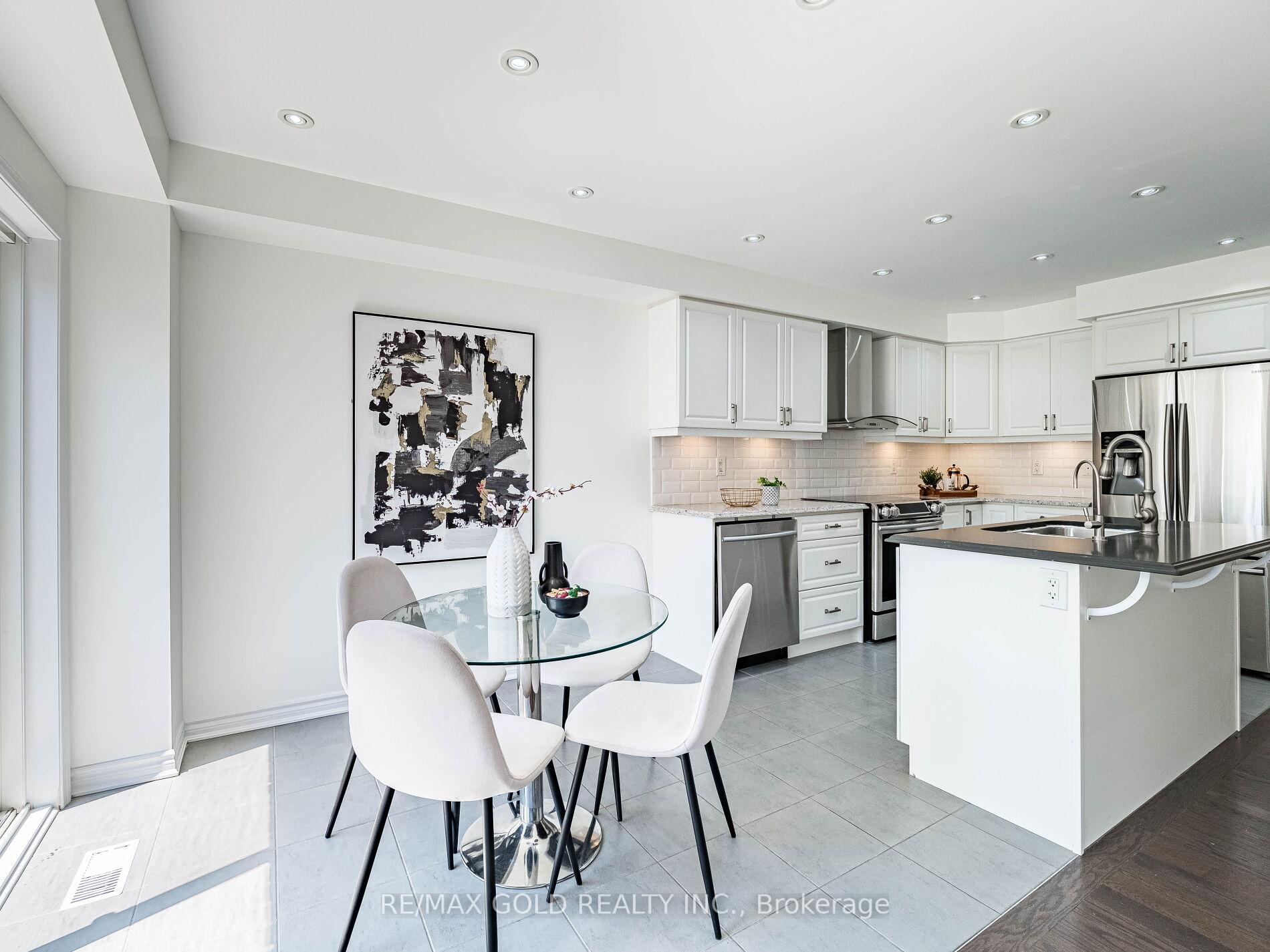 Photo 17 of 104 Thornbush Boulevard, Brampton, Northwest Brampton — HOMEH