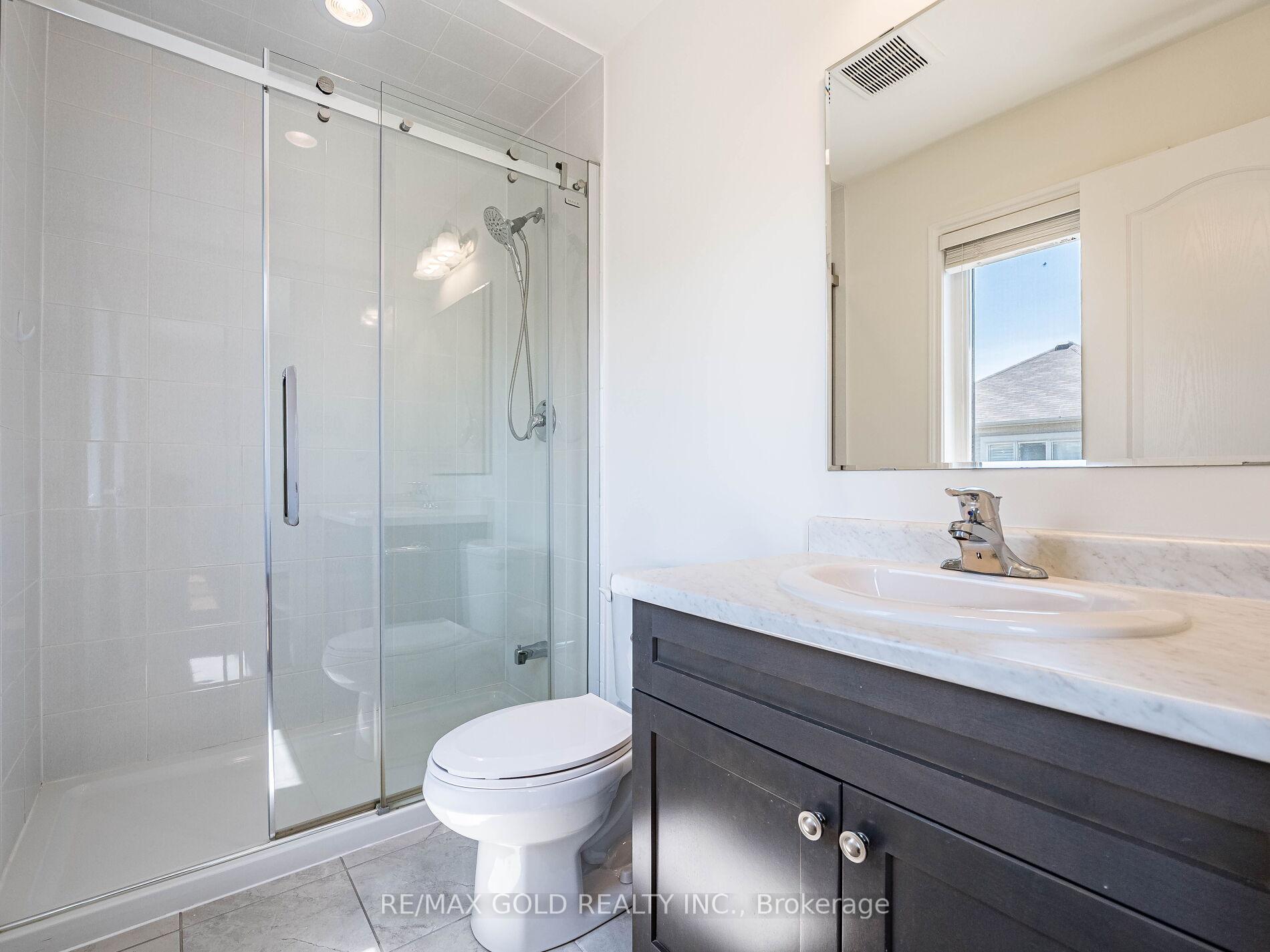 Photo 25 of 104 Thornbush Boulevard, Brampton, Northwest Brampton — HOMEH