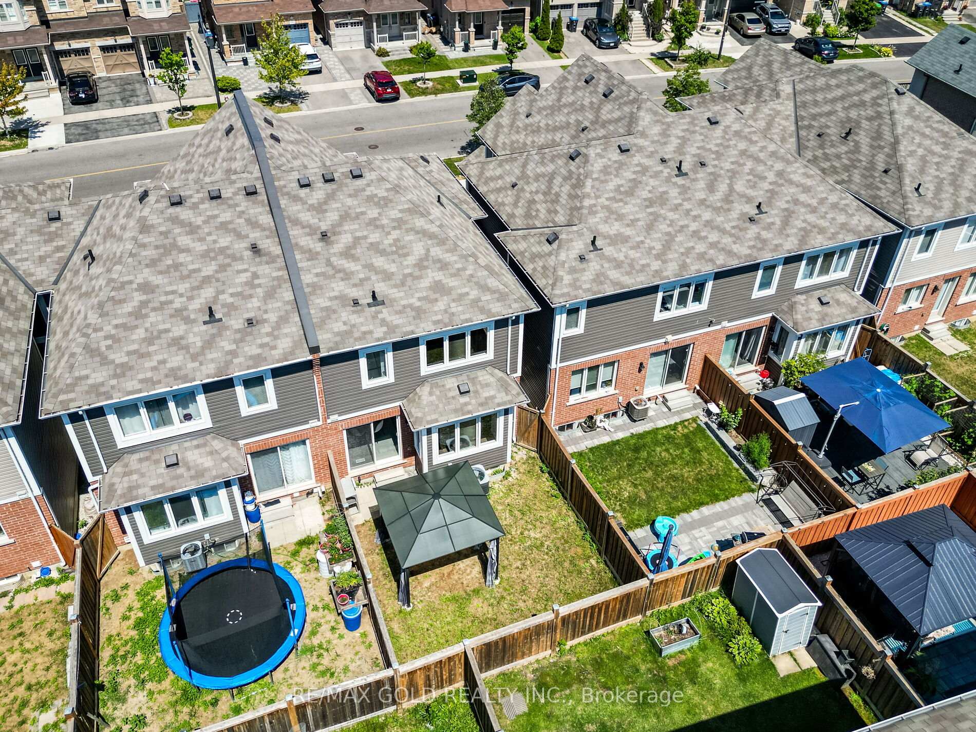 Photo 29 of 104 Thornbush Boulevard, Brampton, Northwest Brampton — HOMEH