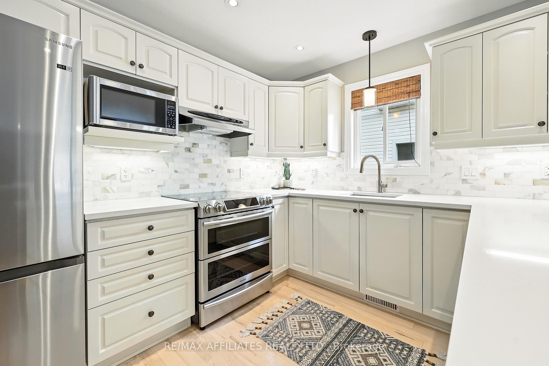 Photo 11 of 30 Napoleon Street, Carleton Place — HOMEH