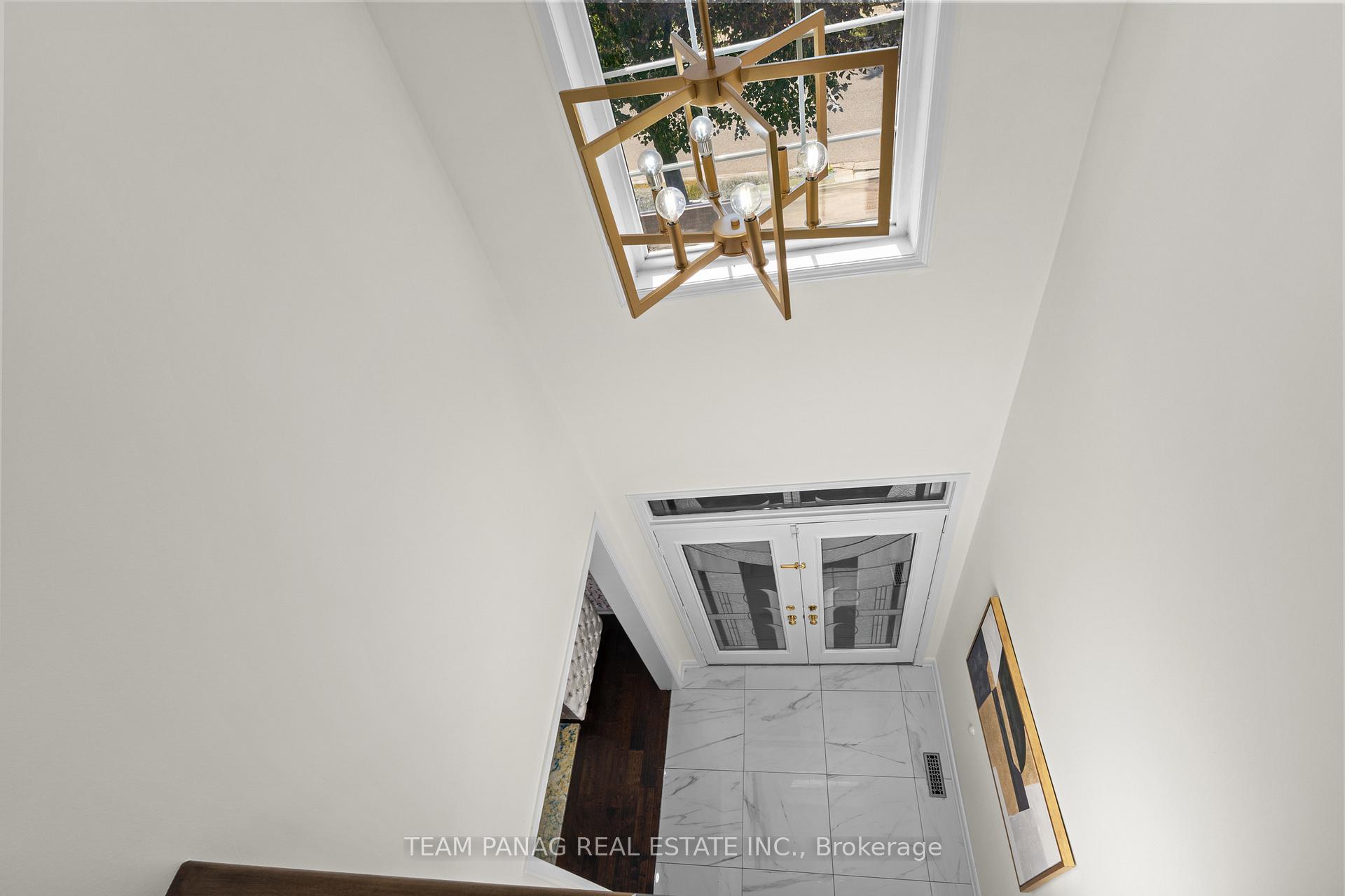Photo 6 of 3 Maldives Crescent, Brampton, Vales of Castlemore — HOMEH