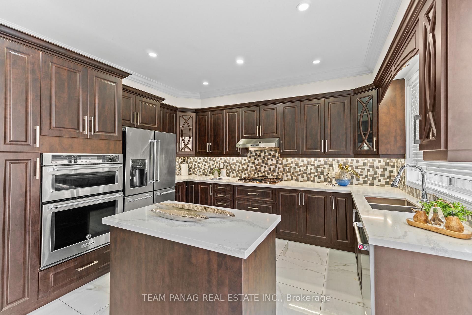 Photo 11 of 3 Maldives Crescent, Brampton, Vales of Castlemore — HOMEH
