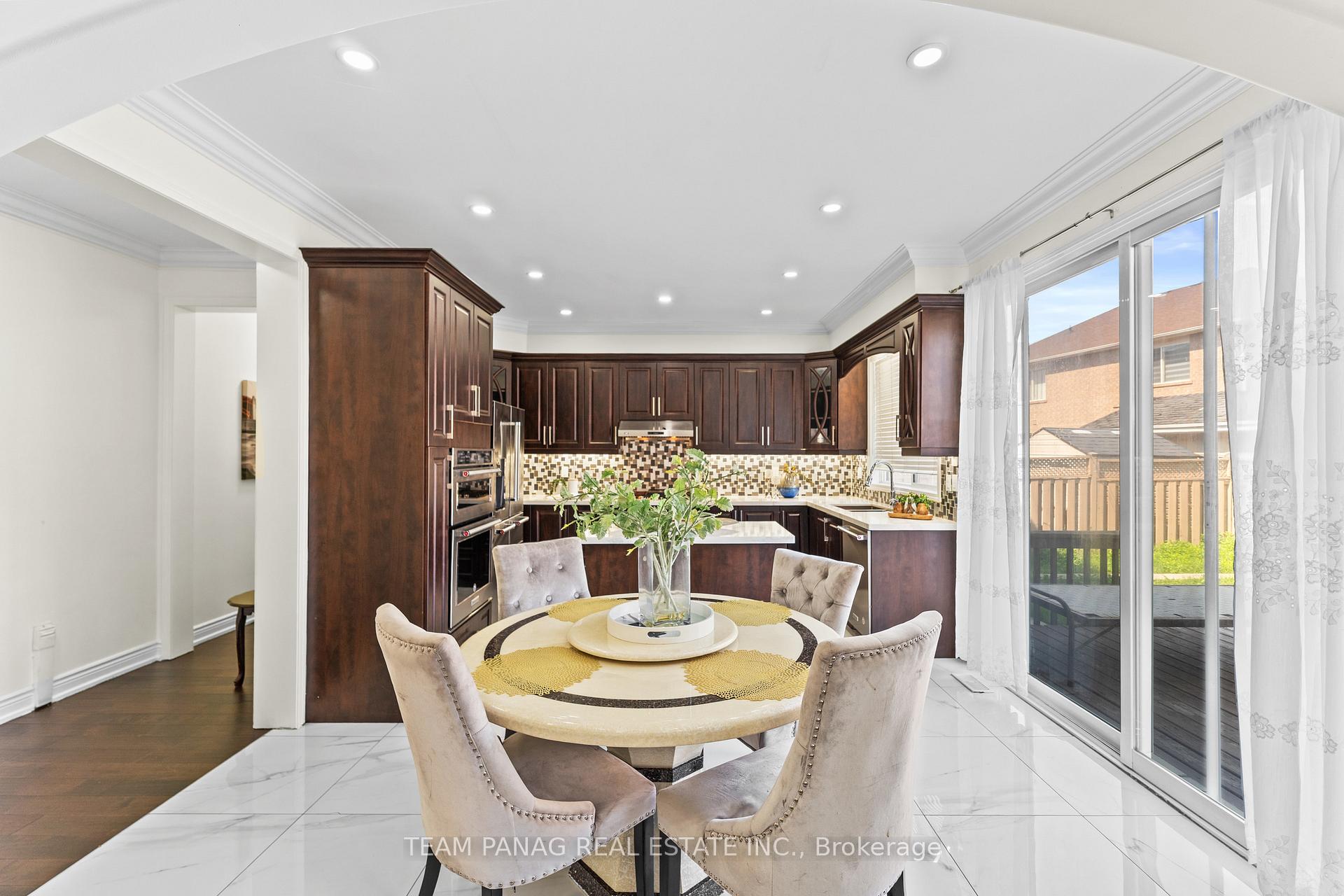 Photo 14 of 3 Maldives Crescent, Brampton, Vales of Castlemore — HOMEH