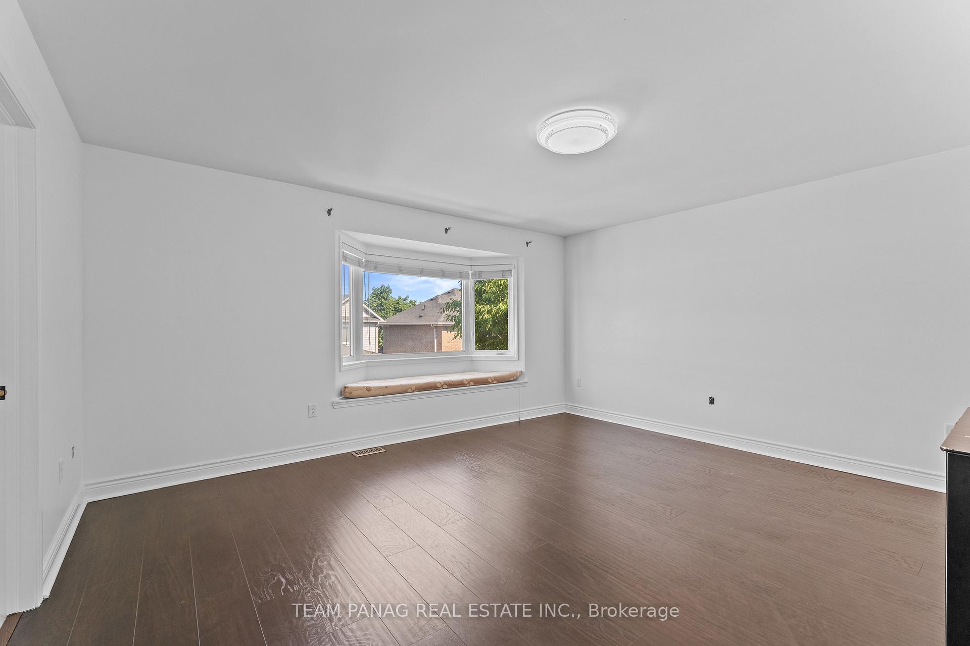 Photo 20 of 3 Maldives Crescent, Brampton, Vales of Castlemore — HOMEH