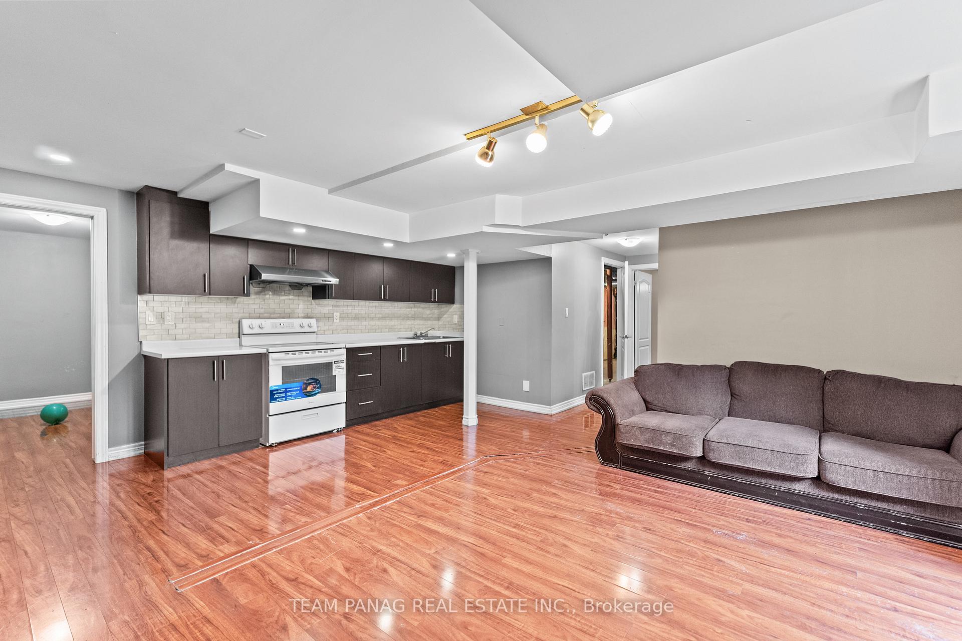 Photo 38 of 3 Maldives Crescent, Brampton, Vales of Castlemore — HOMEH