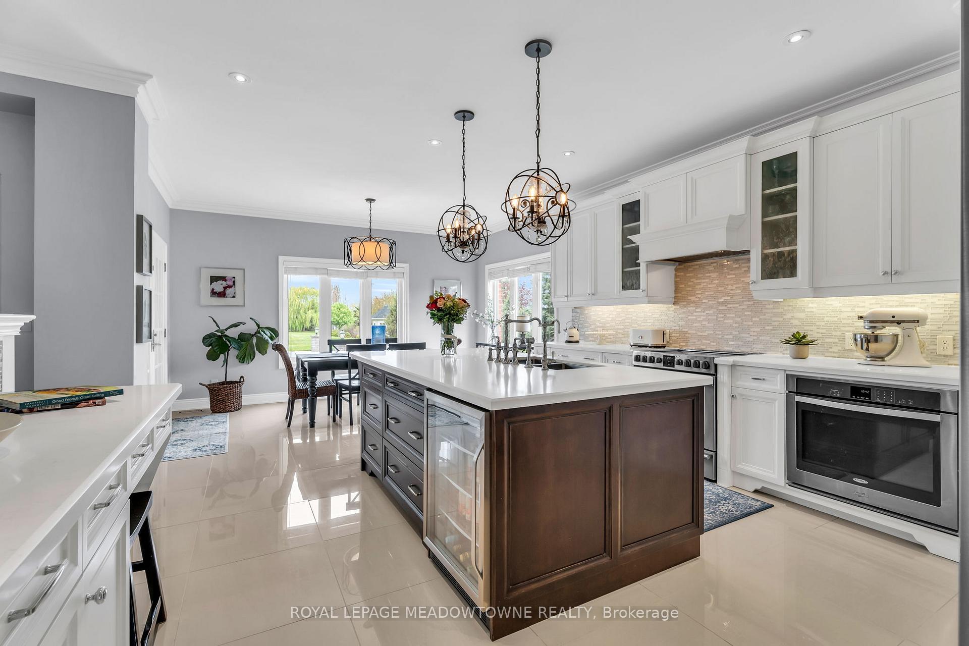 Photo 6 of 12 Everglade Drive, Brampton, Toronto Gore Rural Estate — HOMEH