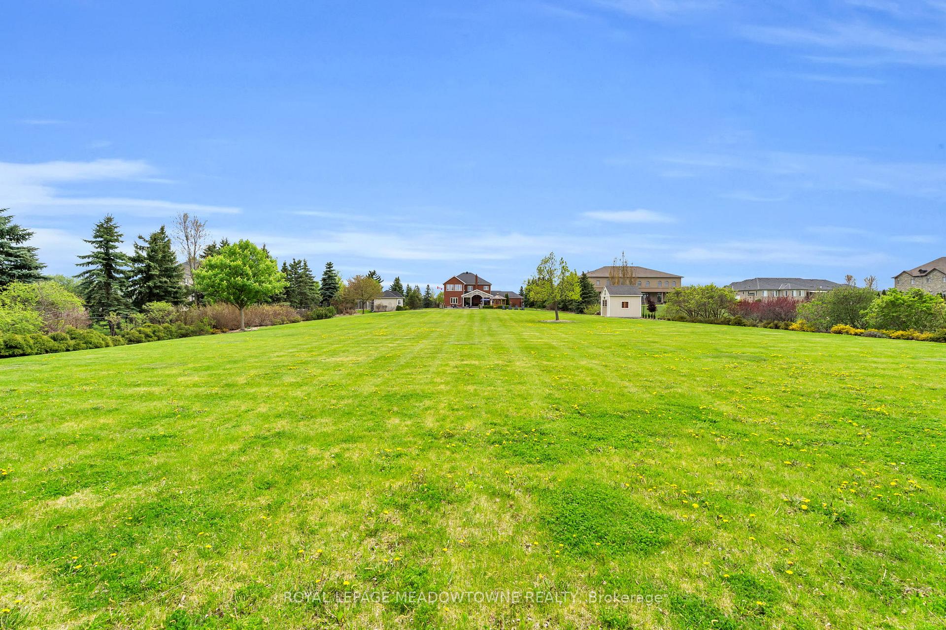 Photo 15 of 12 Everglade Drive, Brampton, Toronto Gore Rural Estate — HOMEH