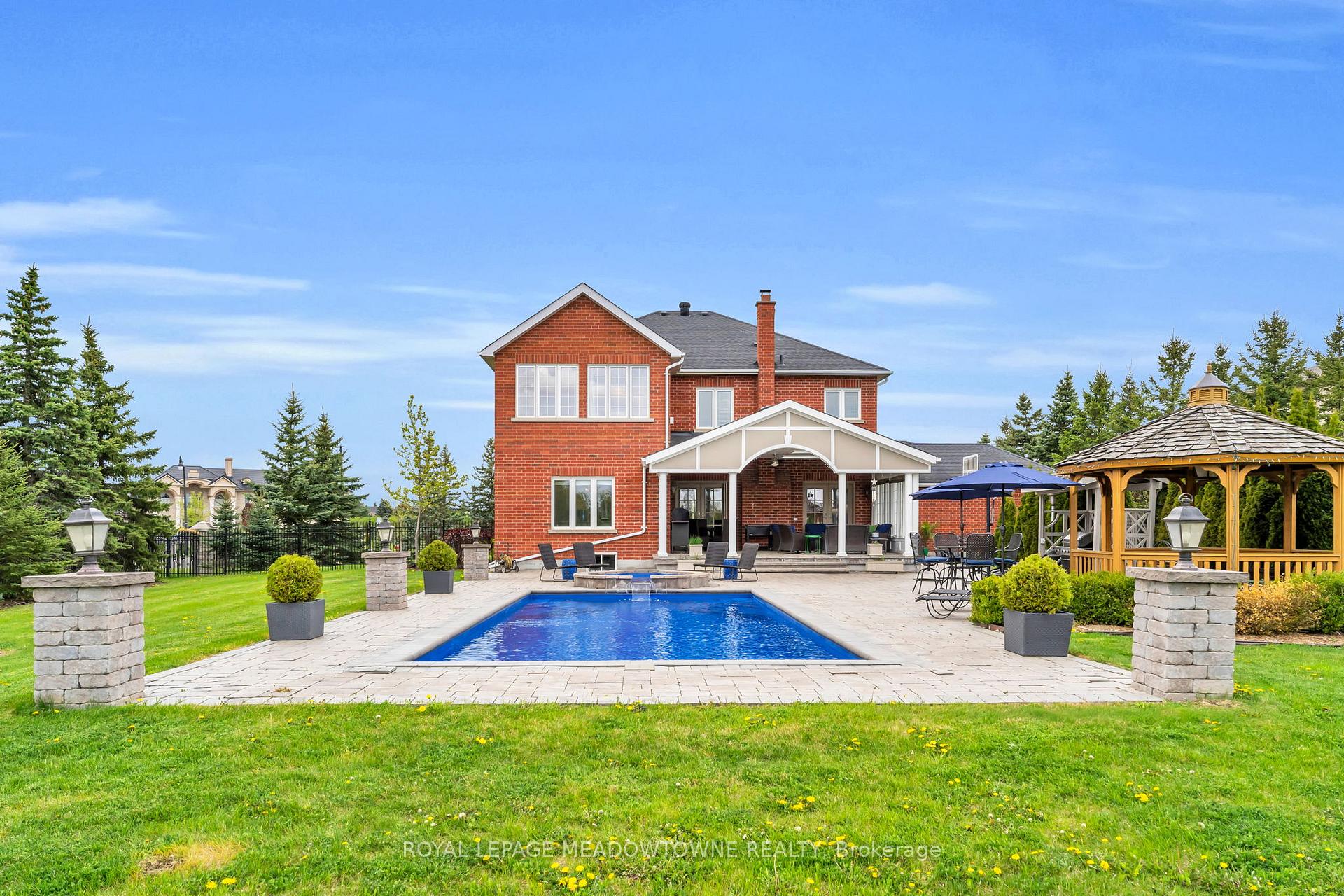 Photo 14 of 12 Everglade Drive, Brampton, Toronto Gore Rural Estate — HOMEH
