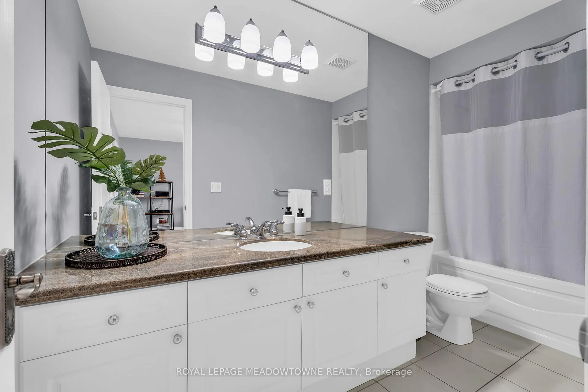 Photo 26 of 12 Everglade Drive, Brampton, Toronto Gore Rural Estate — HOMEH