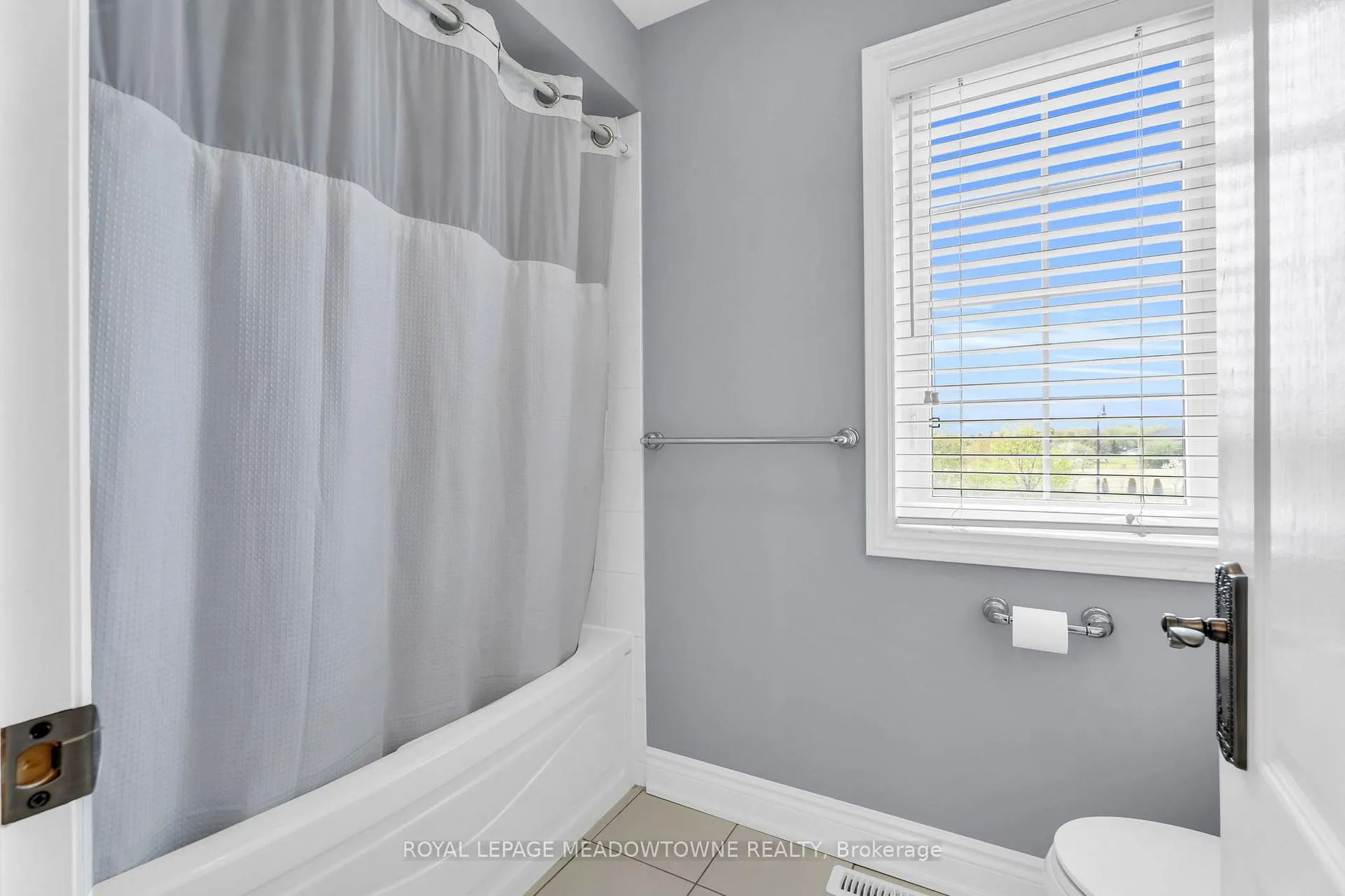 Photo 29 of 12 Everglade Drive, Brampton, Toronto Gore Rural Estate — HOMEH