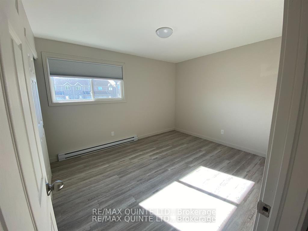 Photo 6 of Unit 4, 2 Village Drive, Belleville, Belleville Ward — HOMEH
