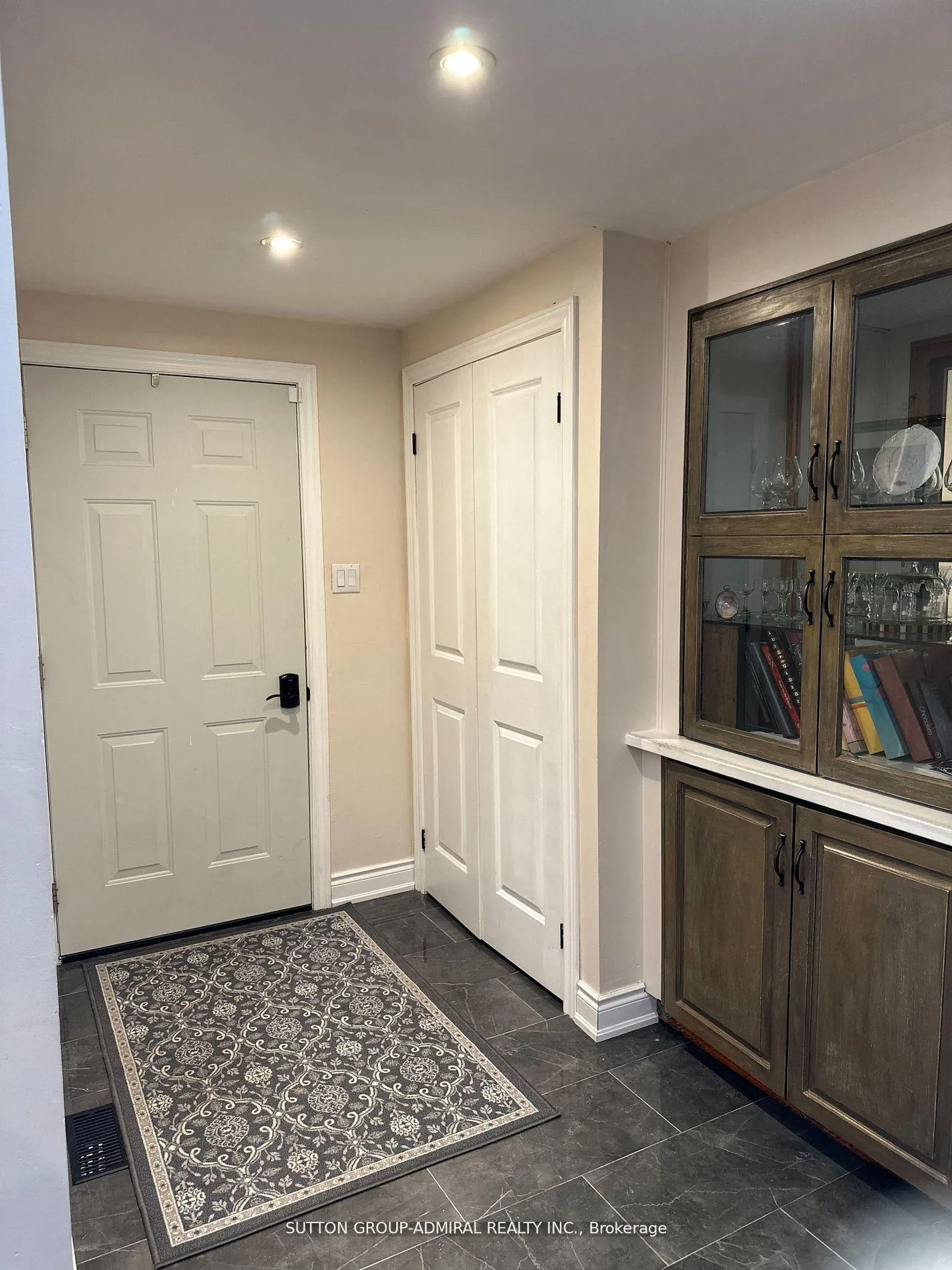 Photo 4 of 315 Nelson Street, Barrie, Grove East — HOMEH