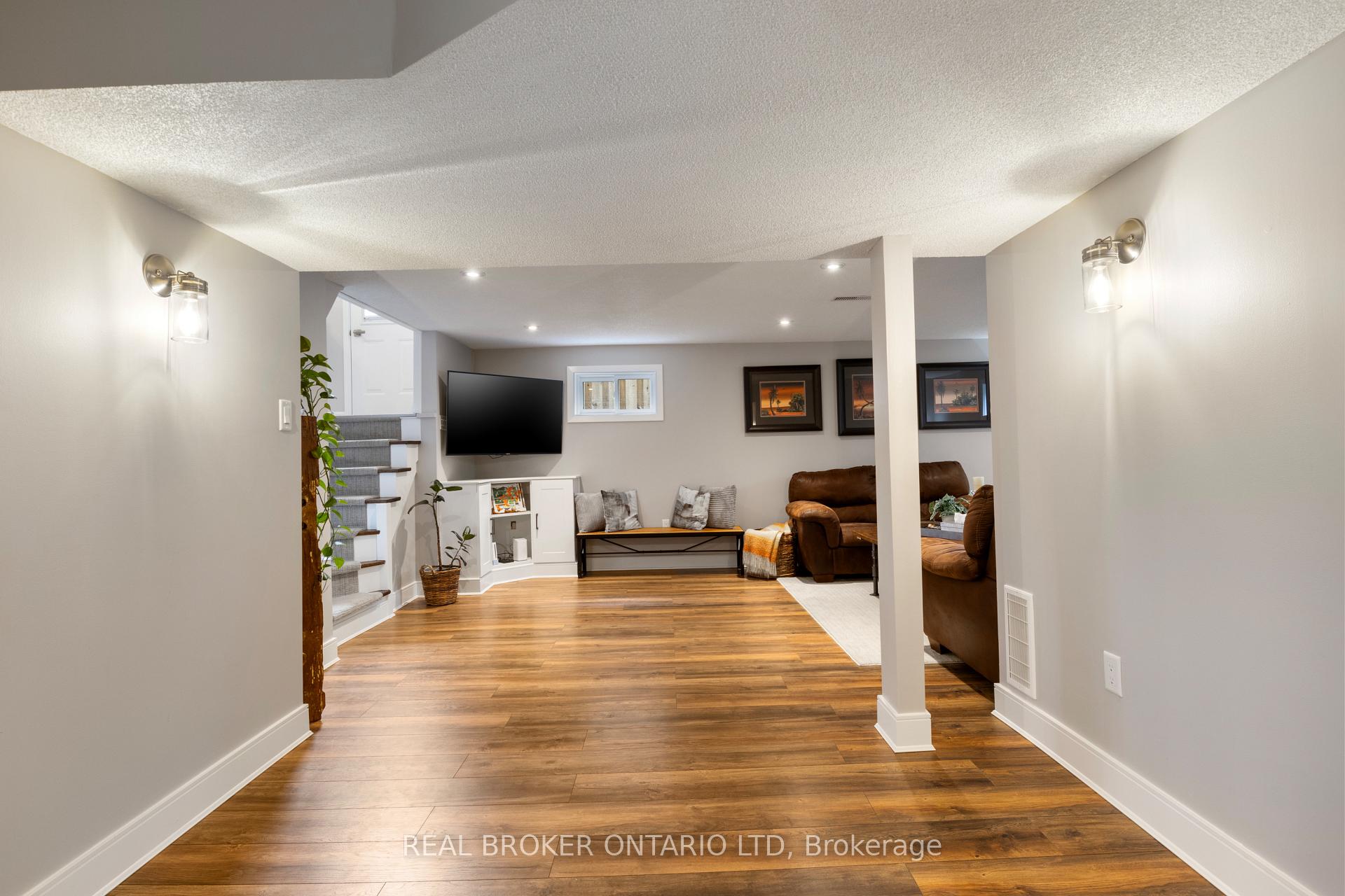 Photo 23 of 50 Watson Crescent, Brampton, Brampton East — HOMEH