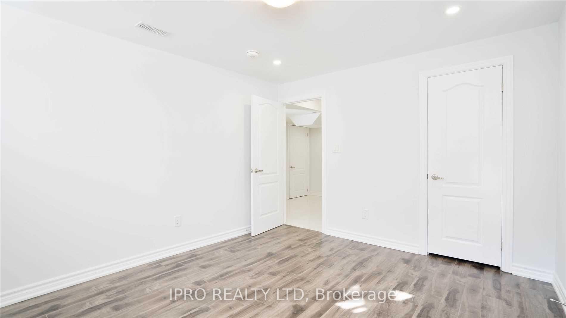 Photo 2 of Unit Basement, 7 Dale Meadows Road, Brampton, Northwest Brampton — HOMEH