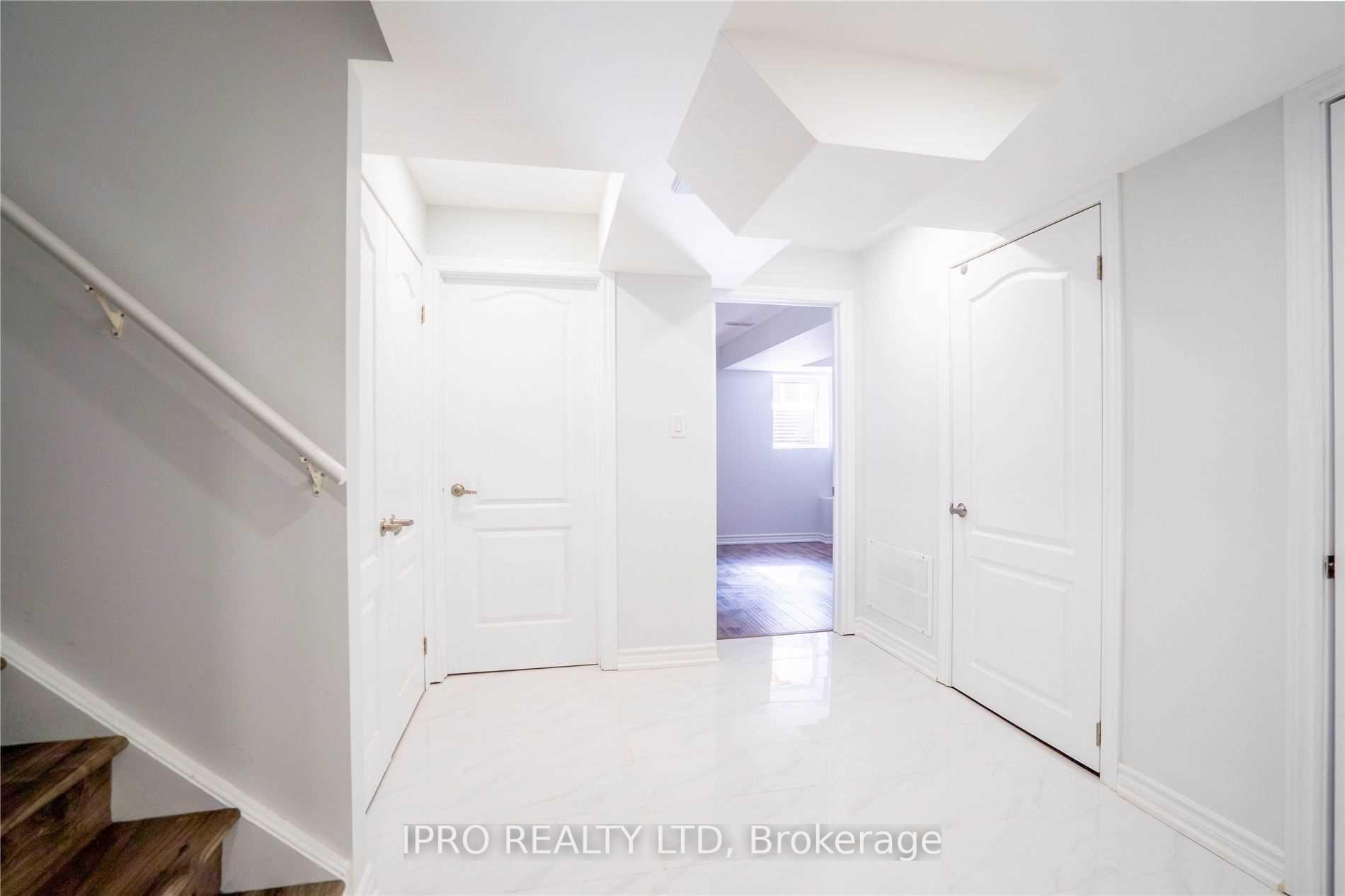 Photo 5 of Unit Basement, 7 Dale Meadows Road, Brampton, Northwest Brampton — HOMEH