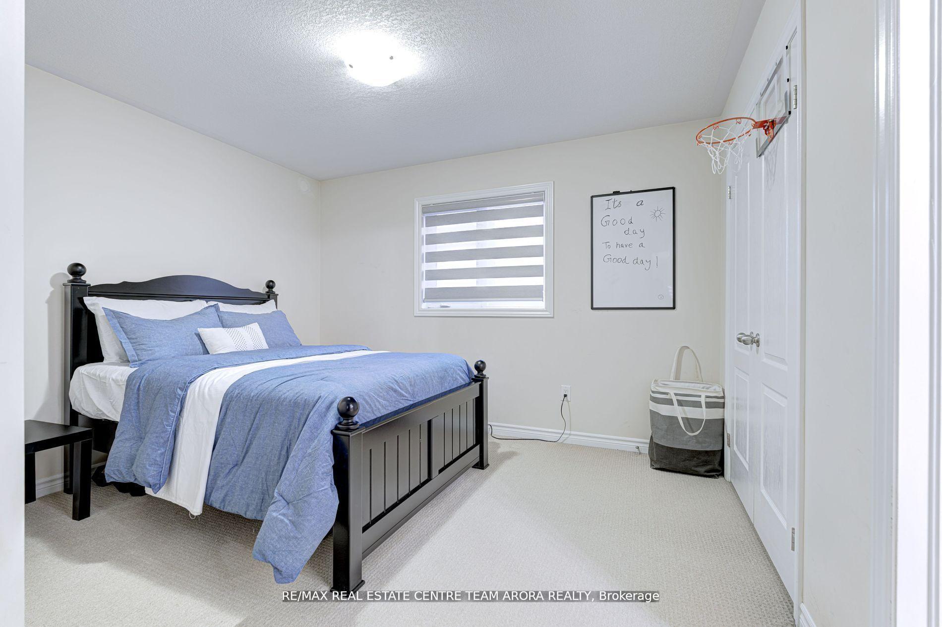 Photo 21 of 27 Monkton Circle, Brampton, Credit Valley — HOMEH