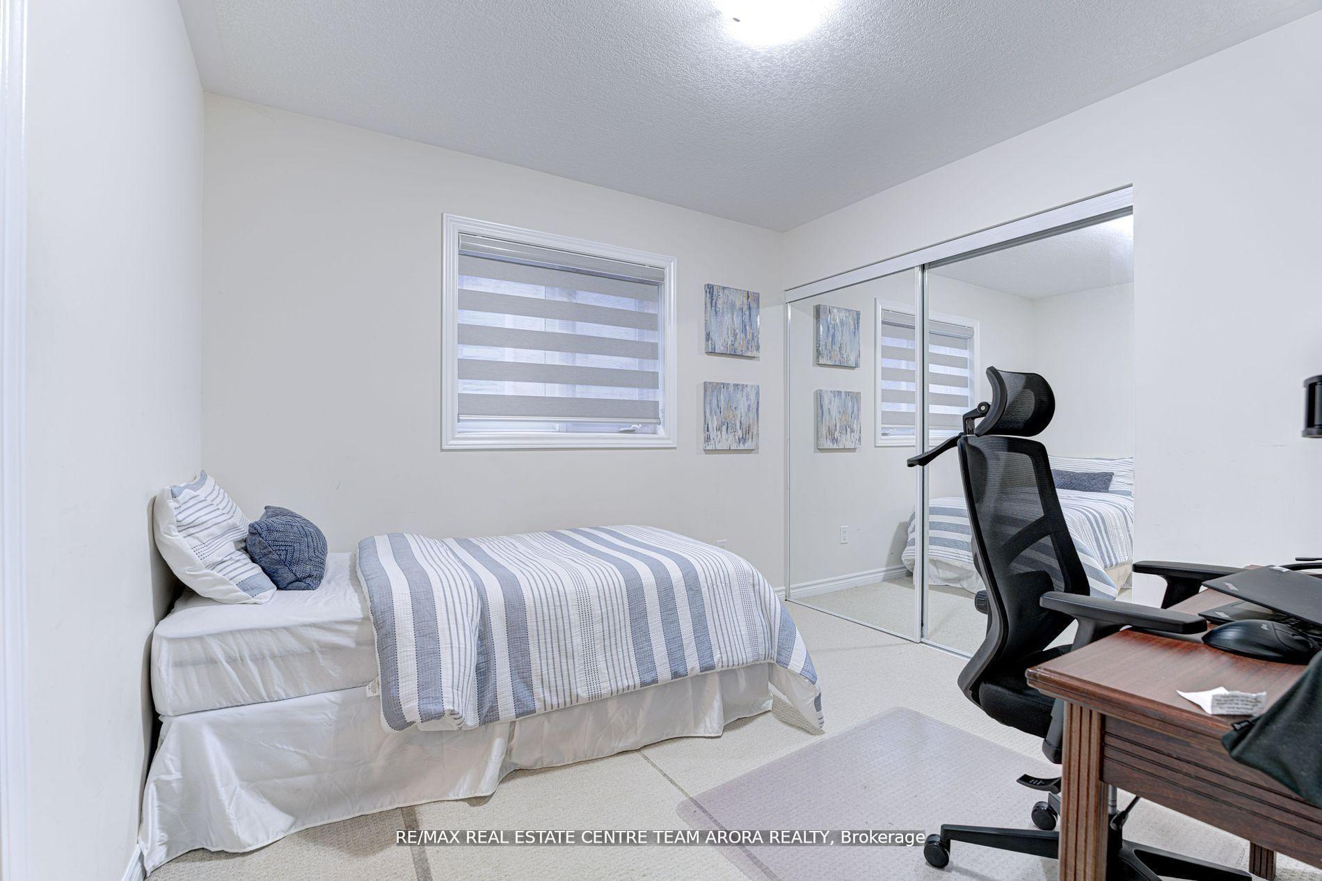 Photo 28 of 27 Monkton Circle, Brampton, Credit Valley — HOMEH