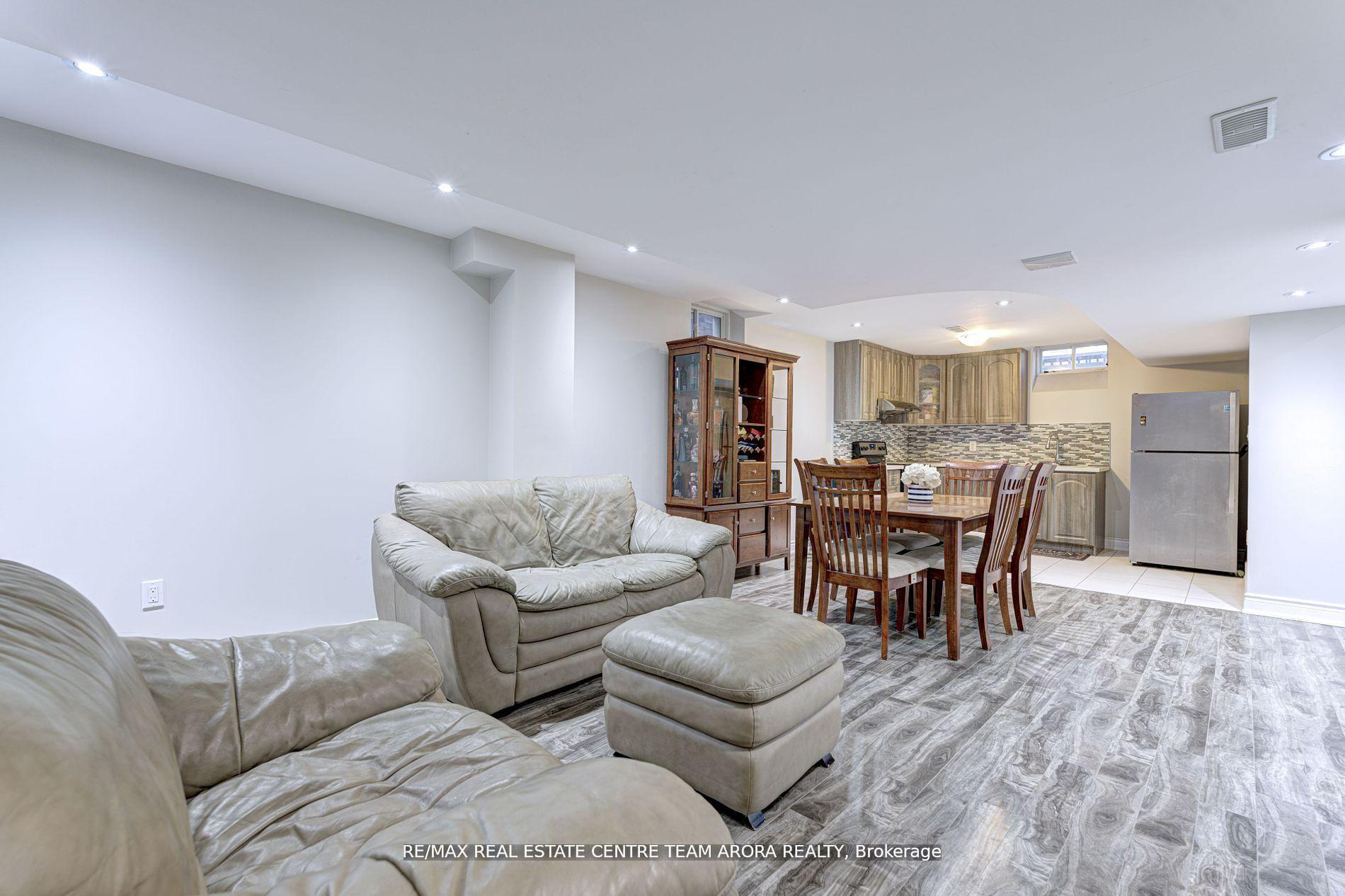 Photo 32 of 27 Monkton Circle, Brampton, Credit Valley — HOMEH