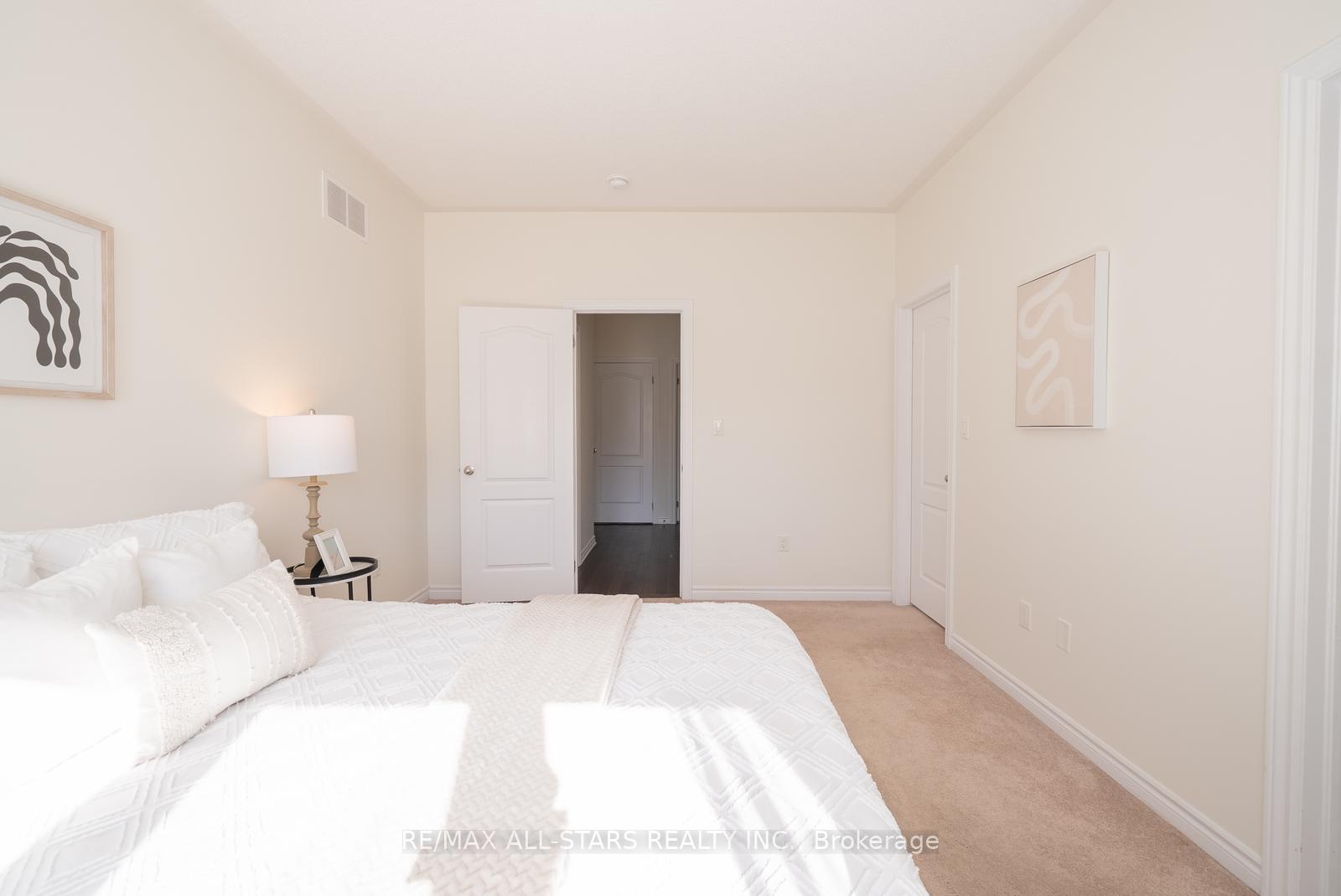 Photo 31 of 15 Pollock Avenue, Brock, Beaverton — HOMEH