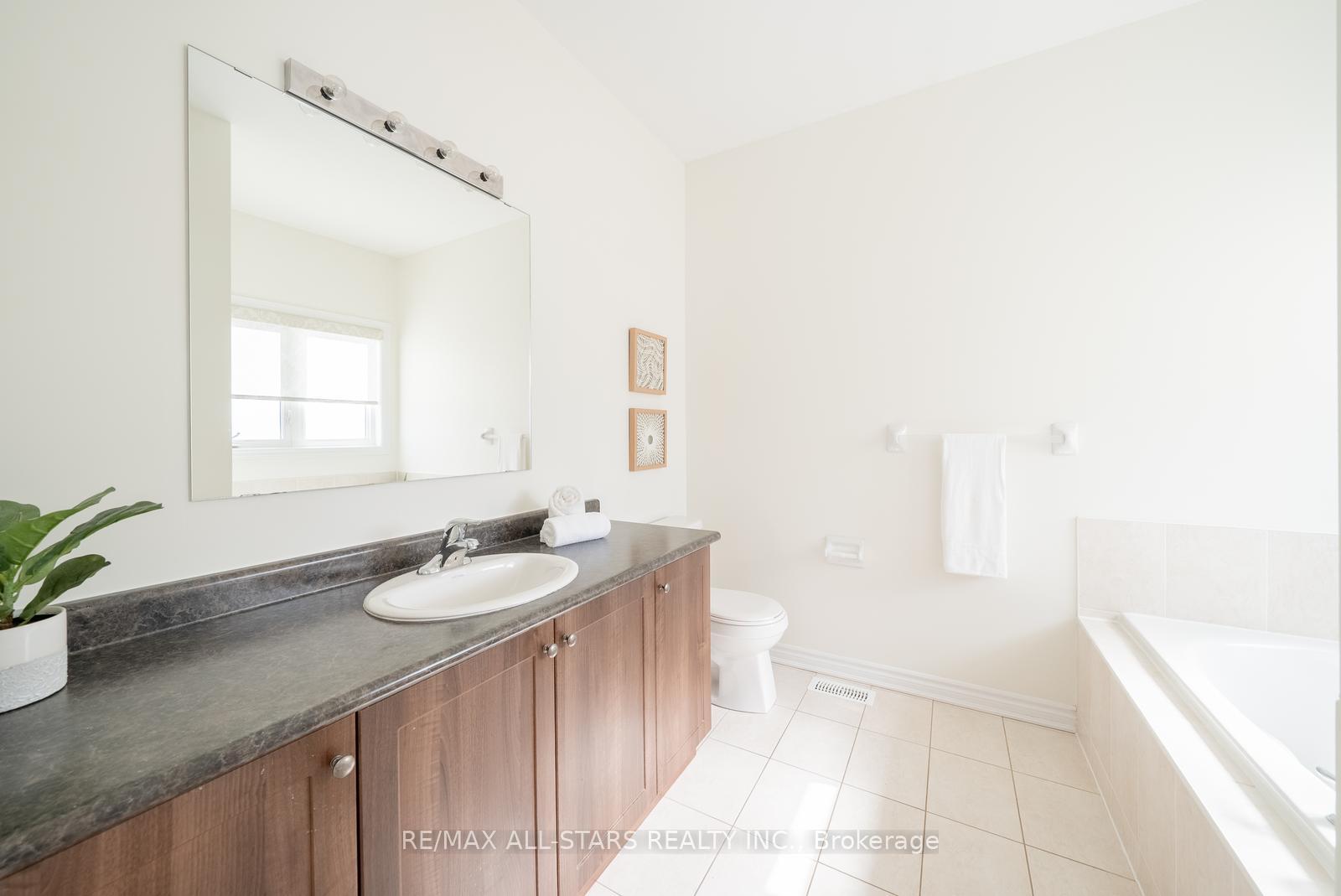 Photo 33 of 15 Pollock Avenue, Brock, Beaverton — HOMEH