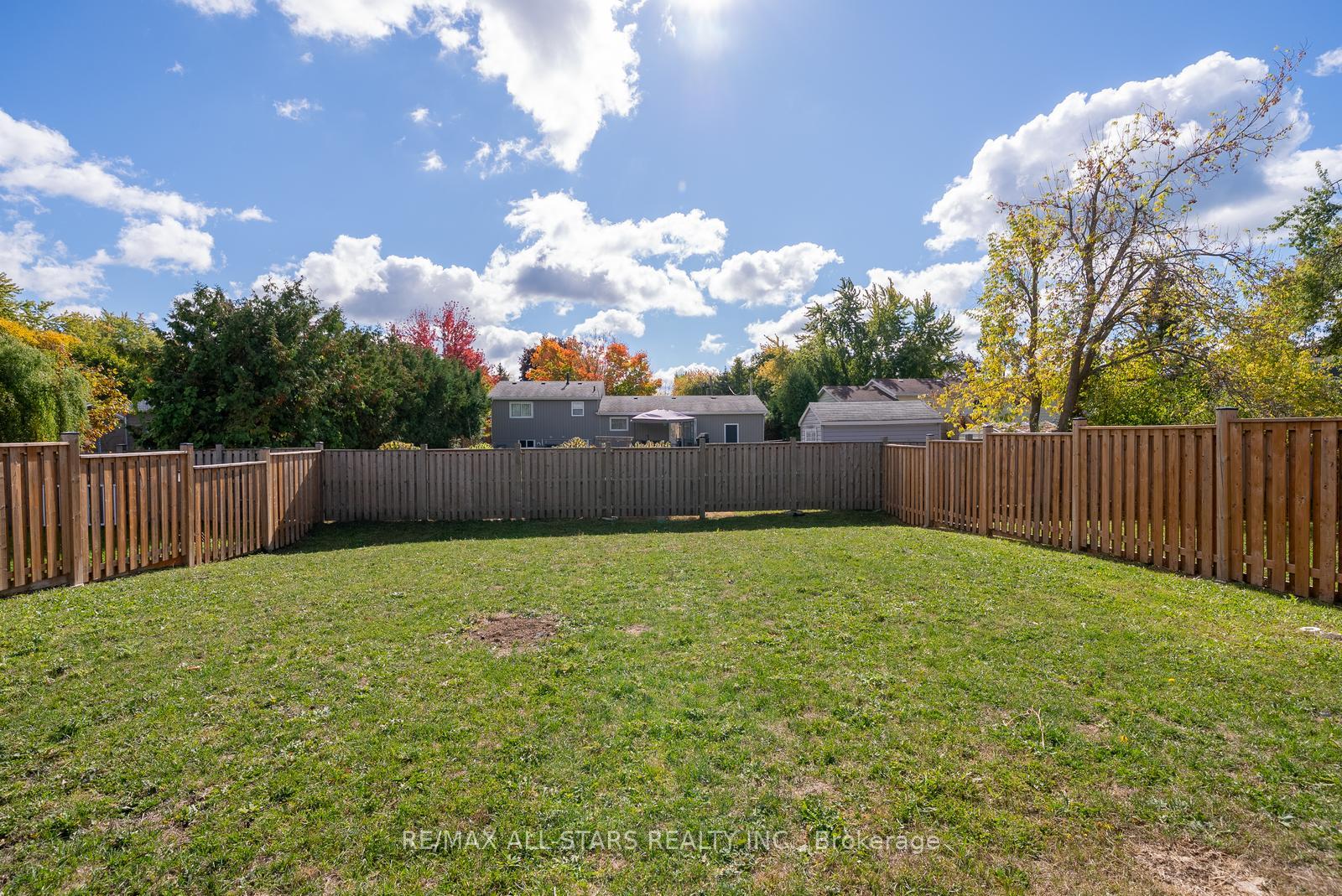Photo 42 of 15 Pollock Avenue, Brock, Beaverton — HOMEH