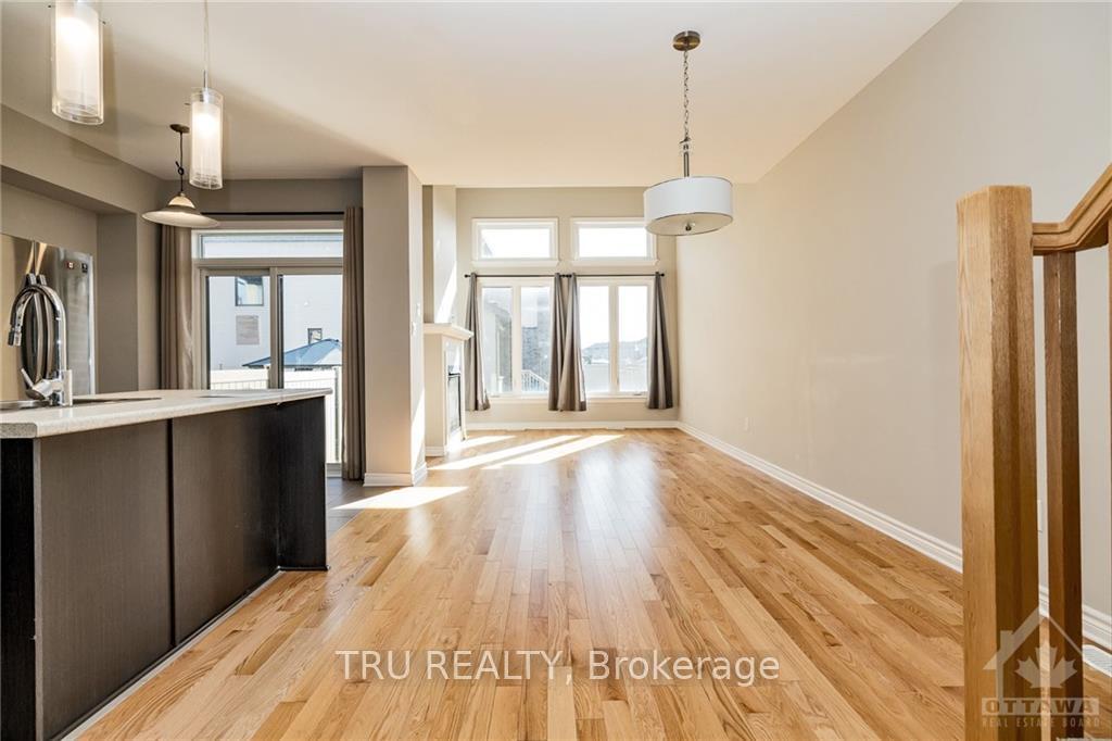 Photo 4 of 264 Dolce Crescent, Ottawa, Riverside South/Gloucester Glen — HOMEH