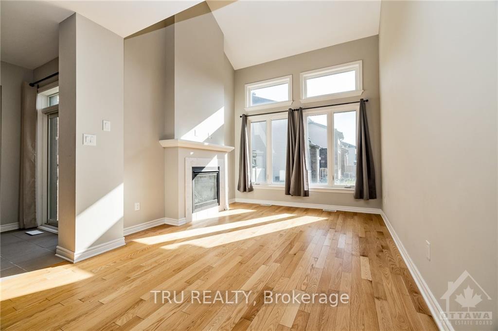 Photo 3 of 264 Dolce Crescent, Ottawa, Riverside South/Gloucester Glen — HOMEH
