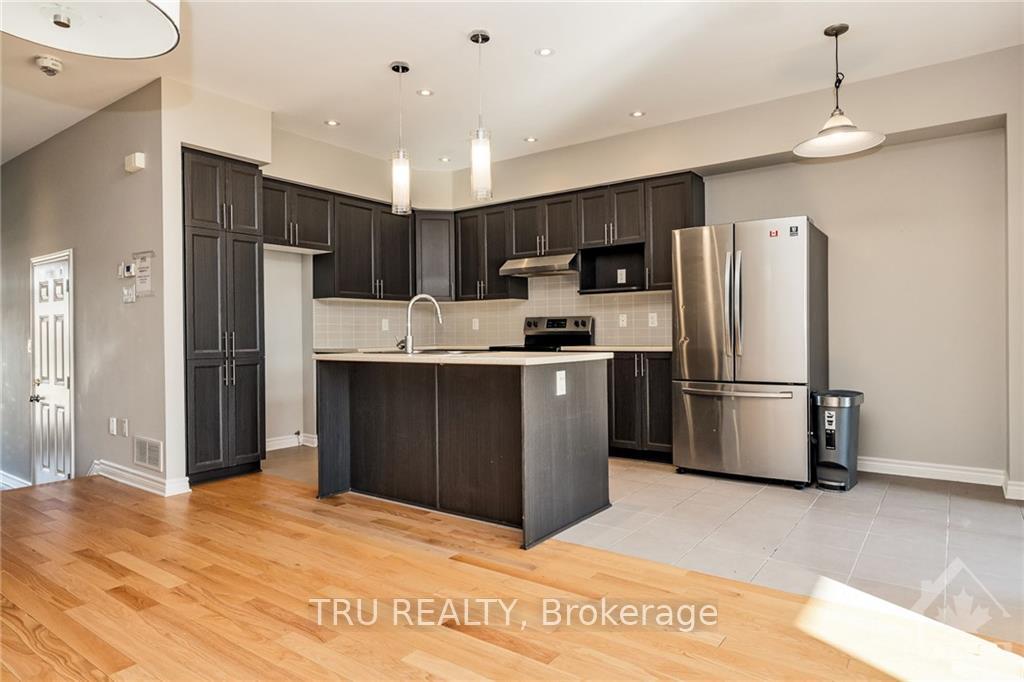 Photo 7 of 264 Dolce Crescent, Ottawa, Riverside South/Gloucester Glen — HOMEH