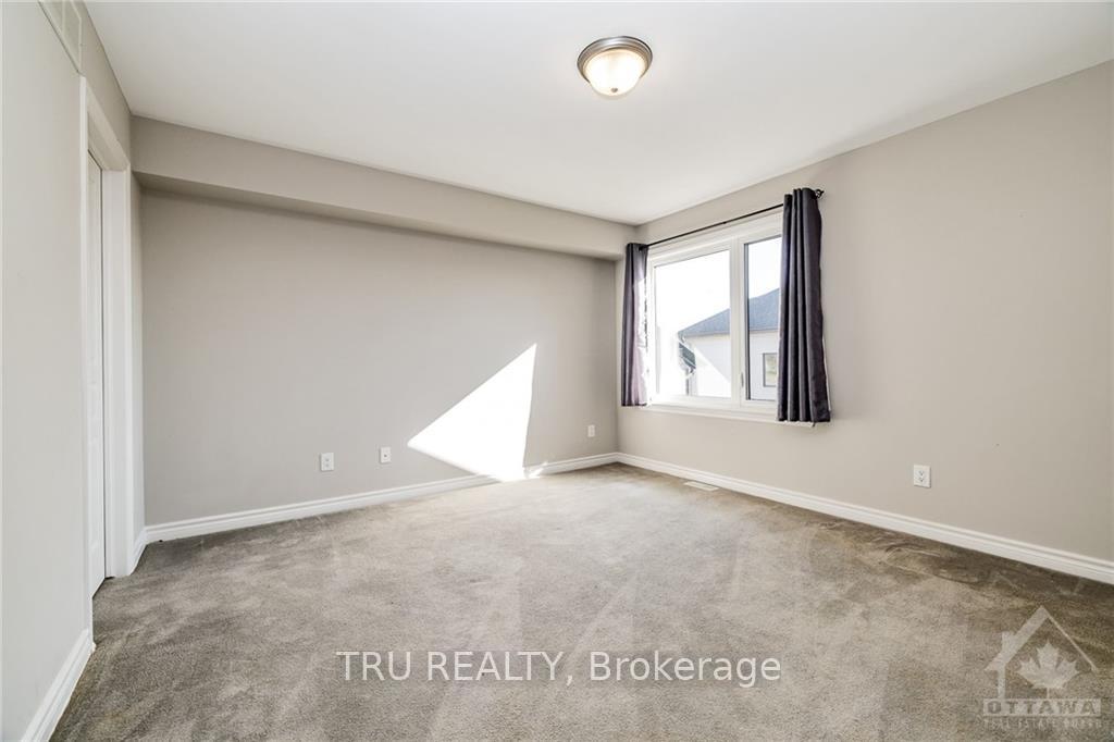 Photo 10 of 264 Dolce Crescent, Ottawa, Riverside South/Gloucester Glen — HOMEH