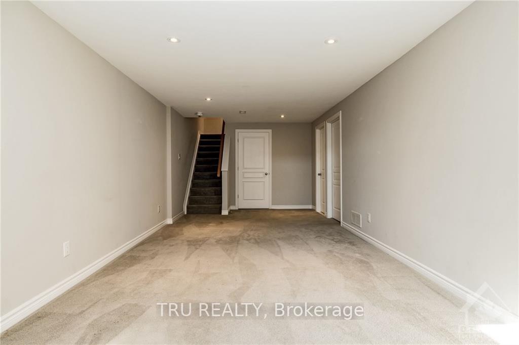 Photo 18 of 264 Dolce Crescent, Ottawa, Riverside South/Gloucester Glen — HOMEH