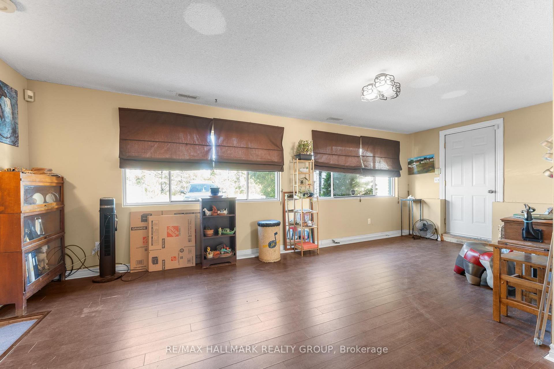 Photo 19 of 3960 Farmers Way, Ottawa, Carlsbad Springs — HOMEH
