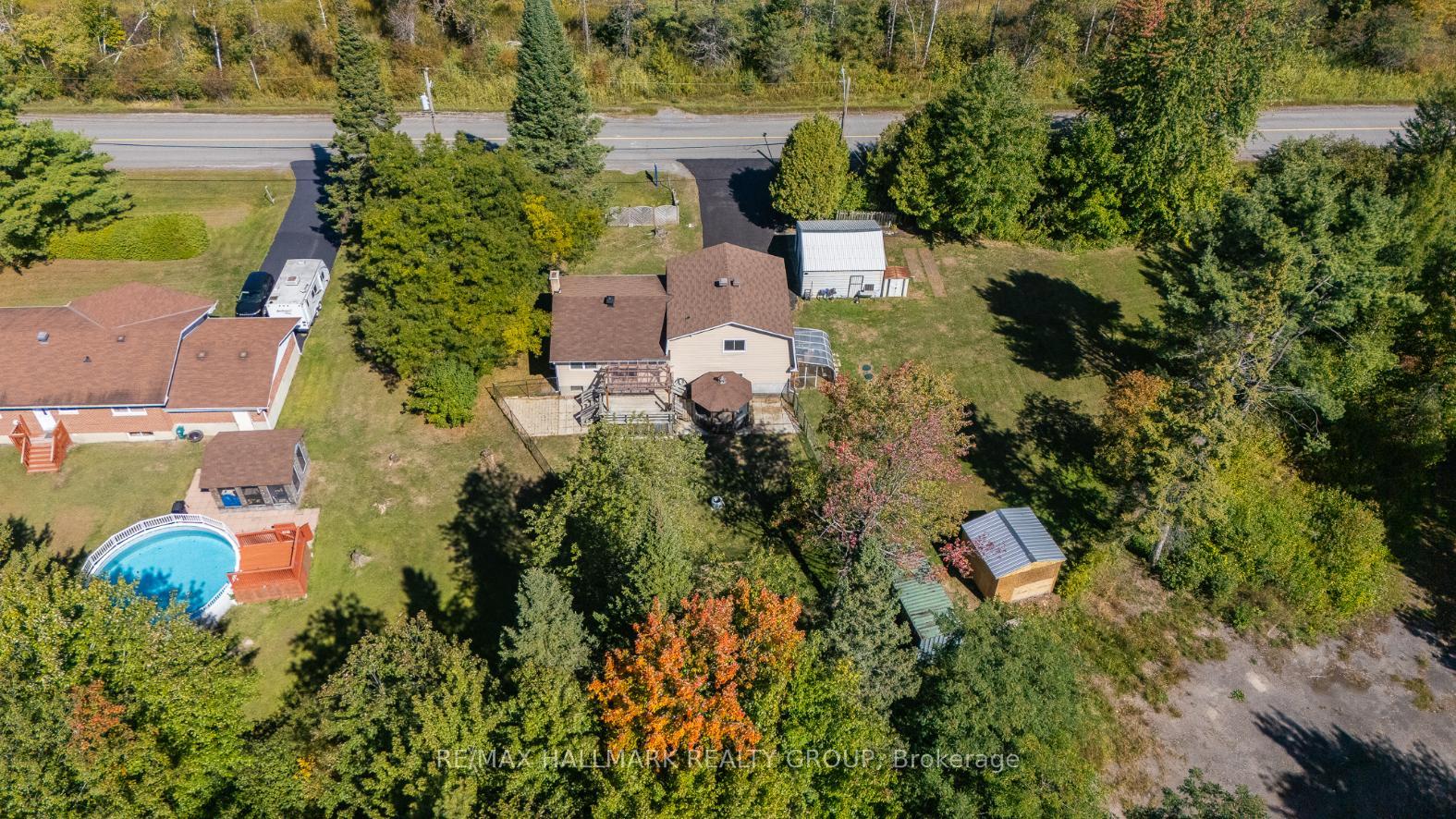 Photo 23 of 3960 Farmers Way, Ottawa, Carlsbad Springs — HOMEH