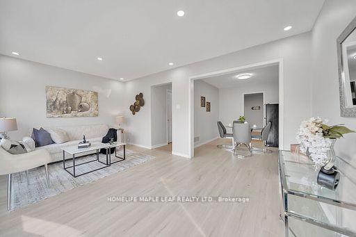 Photo 5 of 33 Kitto Court, Brampton, Fletcher's West — HOMEH