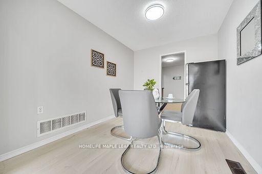 Photo 33 of 33 Kitto Court, Brampton, Fletcher's West — HOMEH