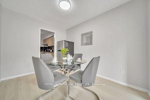Photo 7 of 33 Kitto Court, Brampton, Fletcher's West — HOMEH