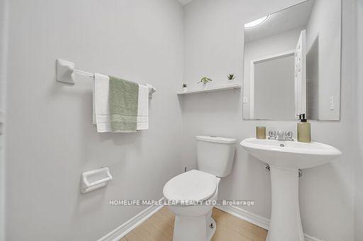 Photo 12 of 33 Kitto Court, Brampton, Fletcher's West — HOMEH