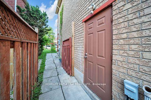 Photo 34 of 33 Kitto Court, Brampton, Fletcher's West — HOMEH