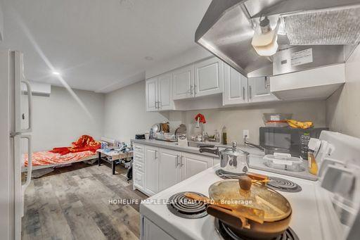 Photo 39 of 33 Kitto Court, Brampton, Fletcher's West — HOMEH