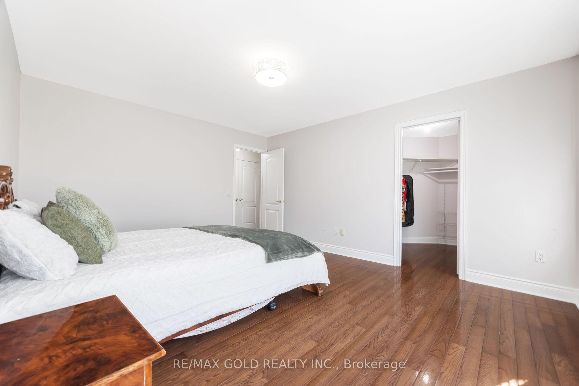 Photo 35 of 19 Eiffel Boulevard, Brampton, Vales of Castlemore North — HOMEH