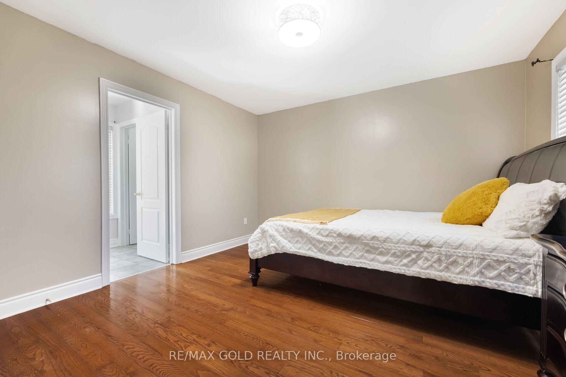 Photo 39 of 19 Eiffel Boulevard, Brampton, Vales of Castlemore North — HOMEH