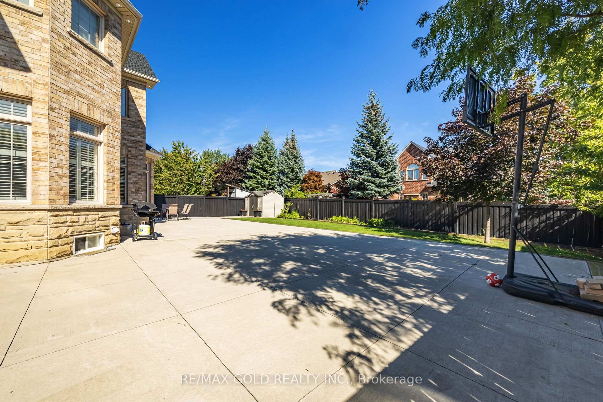 Photo 44 of 19 Eiffel Boulevard, Brampton, Vales of Castlemore North — HOMEH