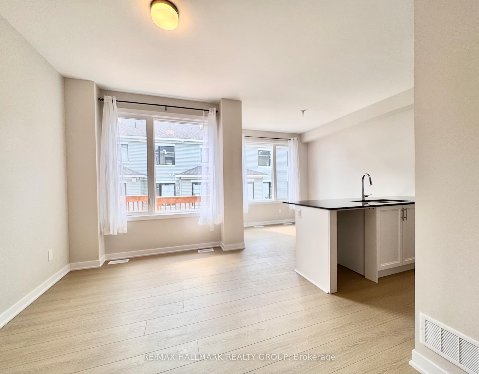 Photo 17 of 868 Andesite Terrace, Ottawa, Barrhaven - Half Moon Bay — HOMEH